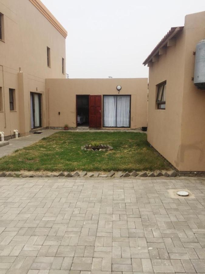 Stevens Guesthouse Swakopmund Extérieur photo