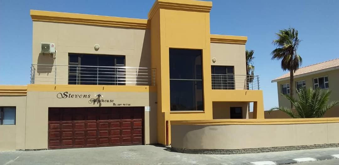 Stevens Guesthouse Swakopmund Extérieur photo
